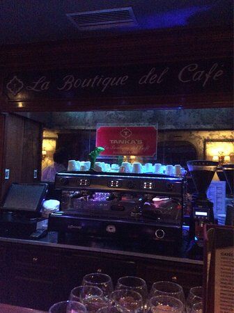 Tanka's Boutique Del Cafe
